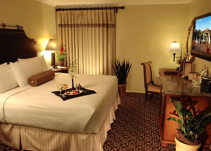 The & Spa, Curio Collection By Hilton Scottsdale